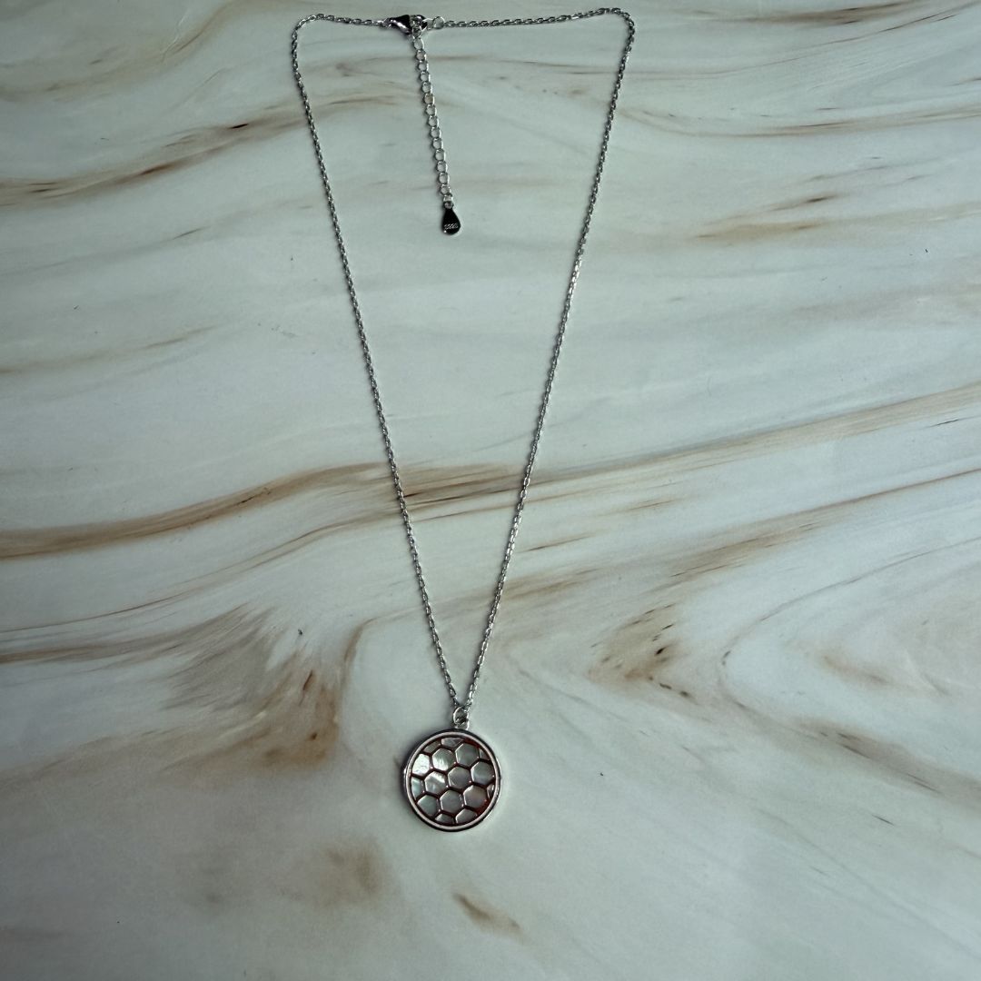 Honeycomb Shell Pendant Necklace in 925 Sterling Silver
