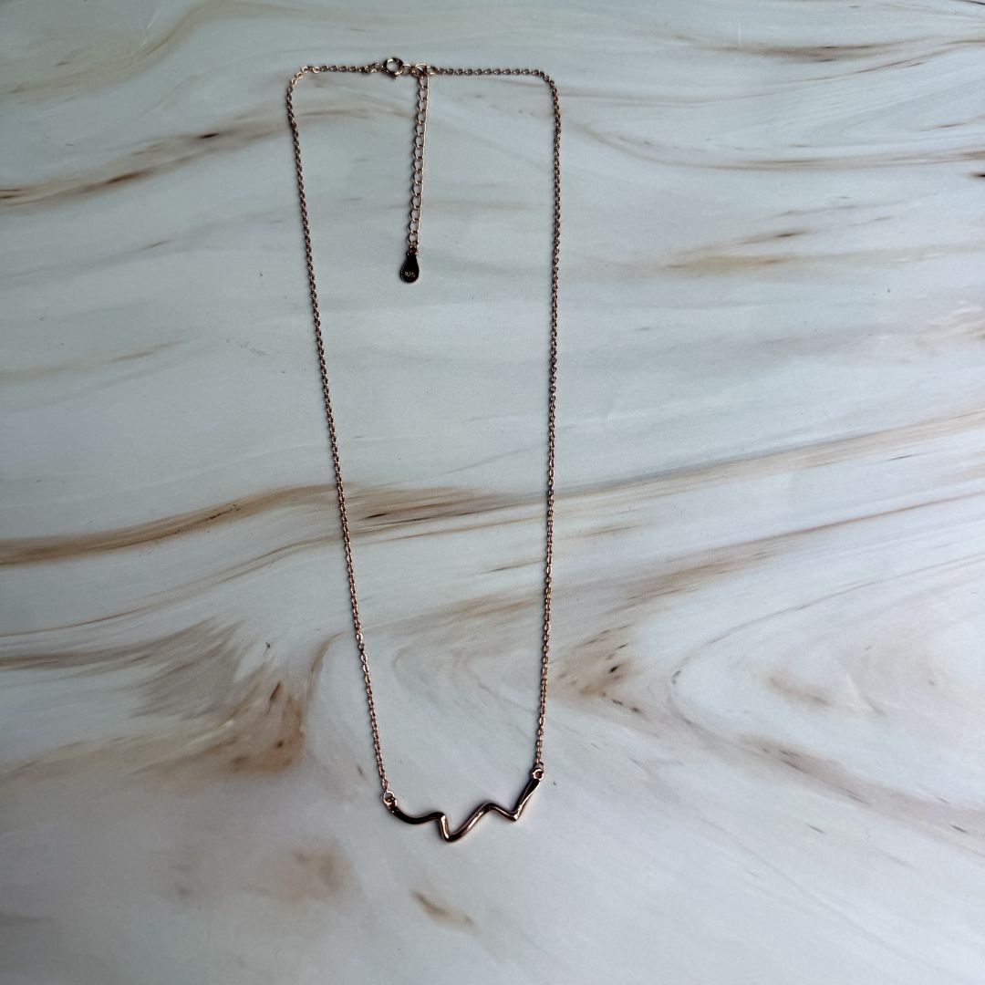 Wavy Bar Necklace in 925 Sterling Silver – Gold Plated