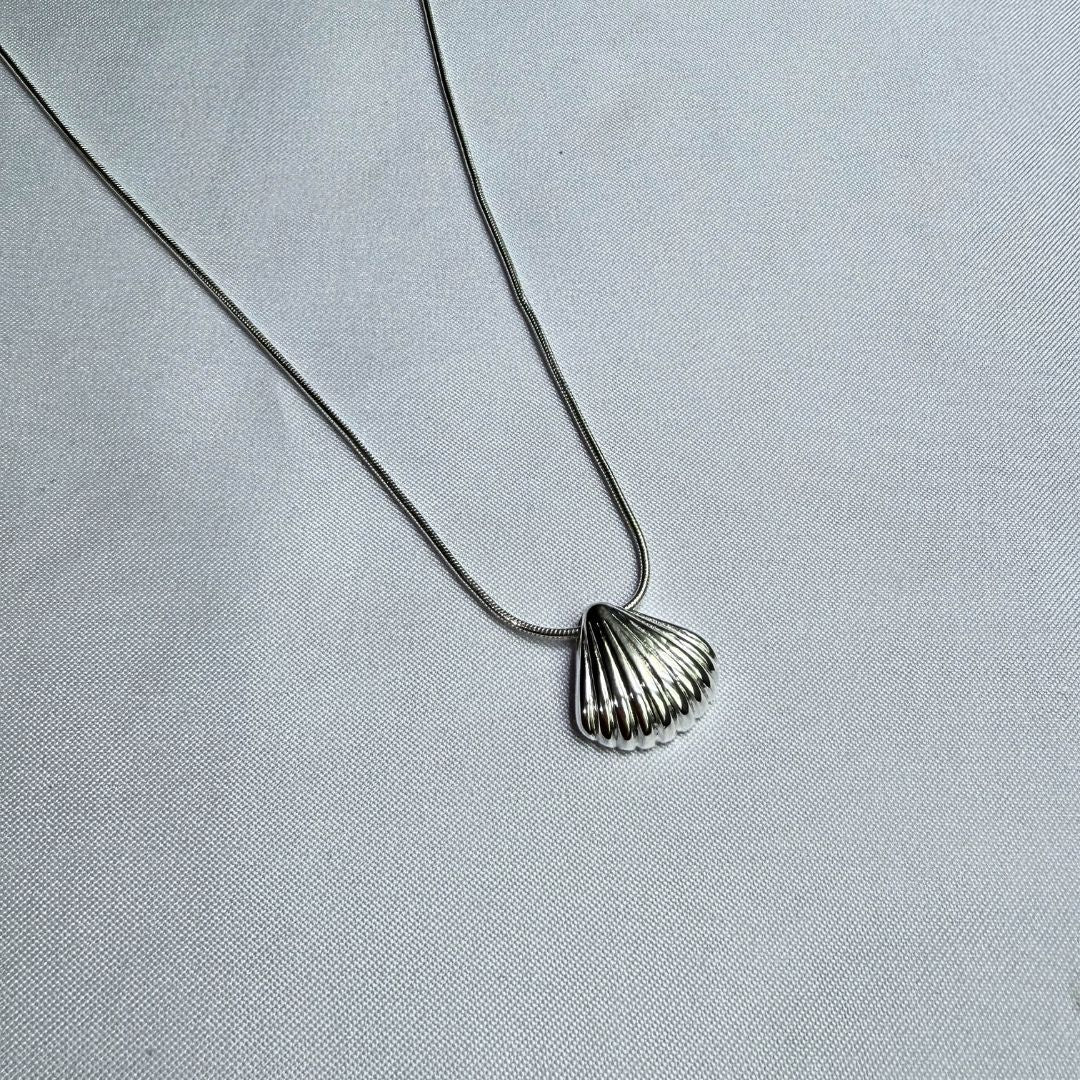 925 Sterling Silver Seashell Pendant Necklace