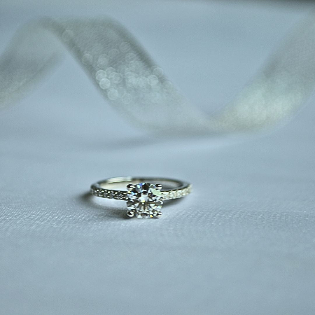 Sterling Silver 925 Geometric Band with Moissanite Sparkle