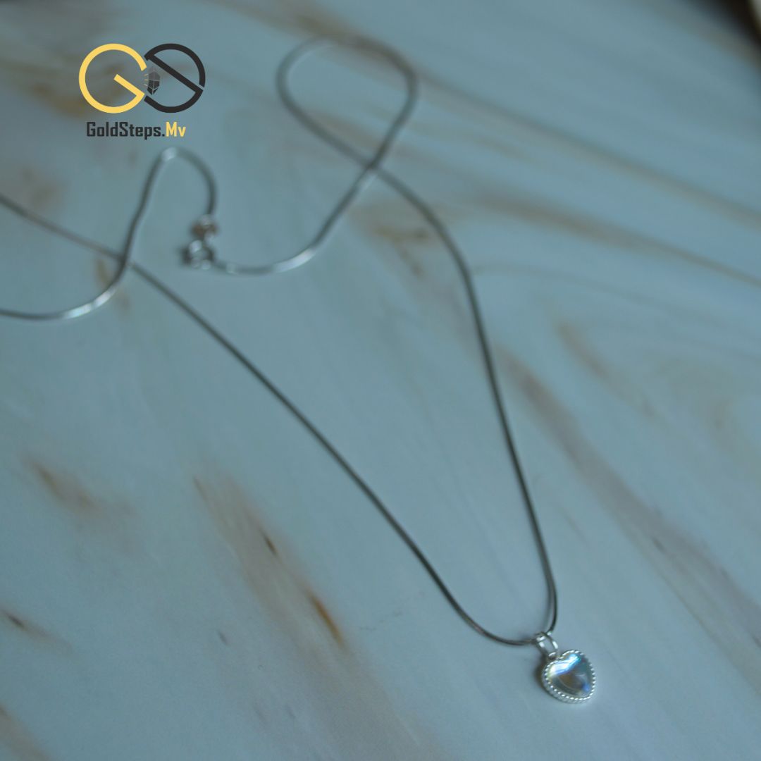 Silver 925 Heart Pendant Necklace with Textured Border – Classic Elegance for Every Occasion