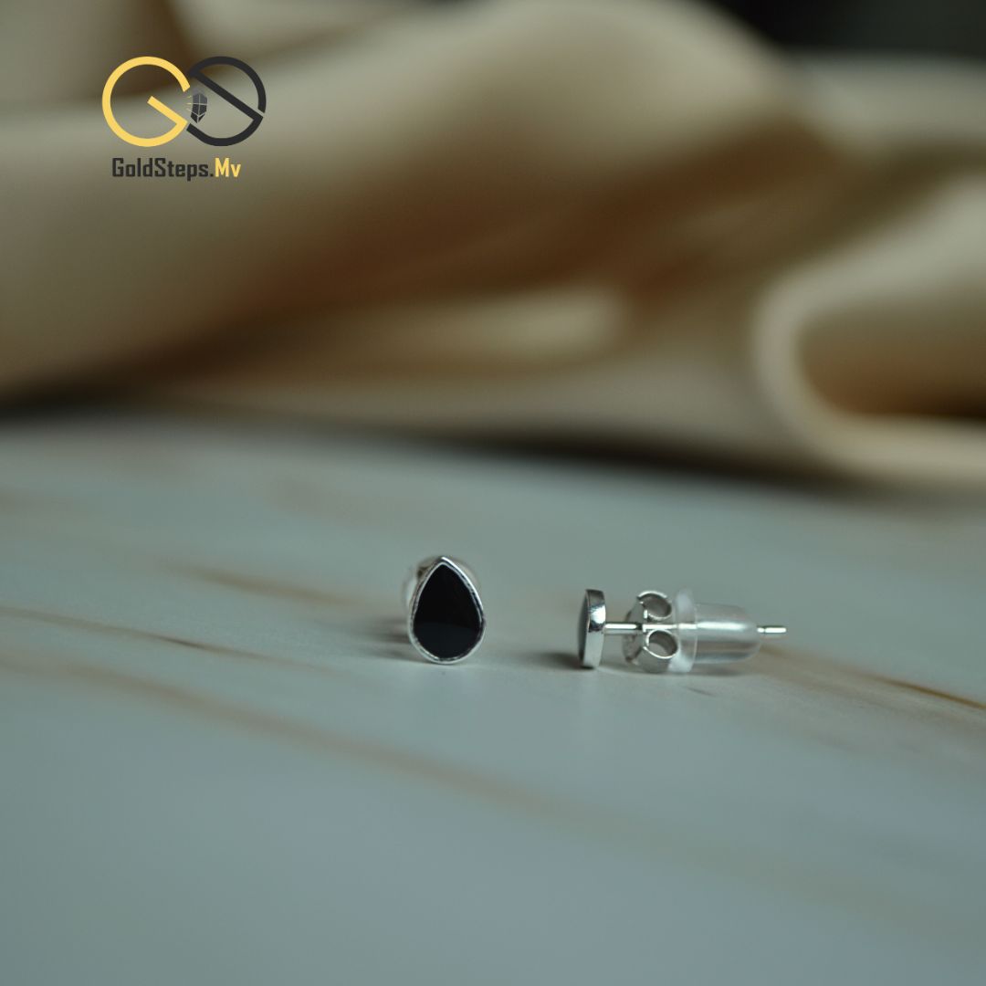 Silver 925 Black Teardrop Stud Earrings – Bold Sophistication with Timeless Allure