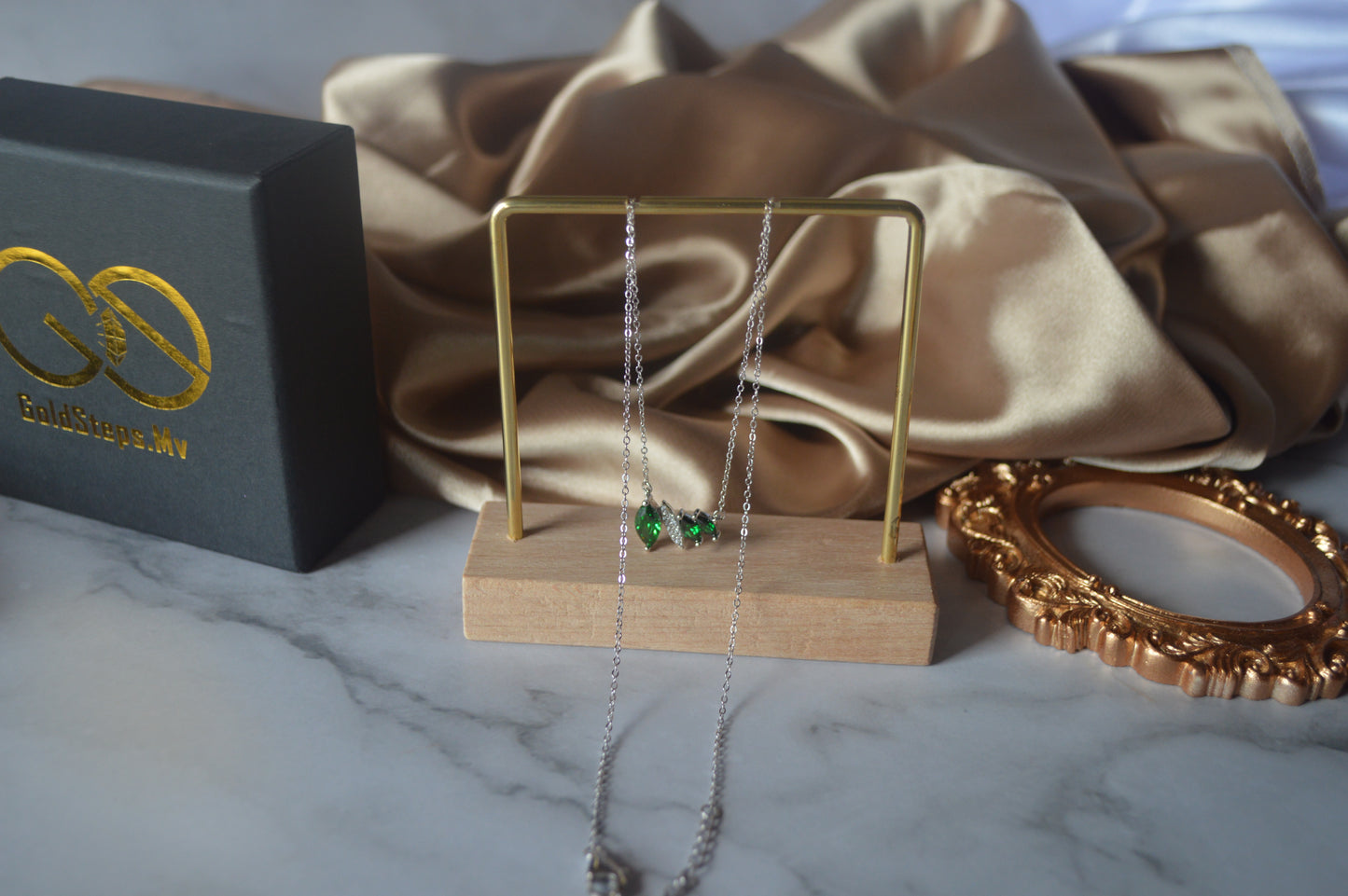 GS0057 Rhodium plated original Silver necklace with Emerald Stones
