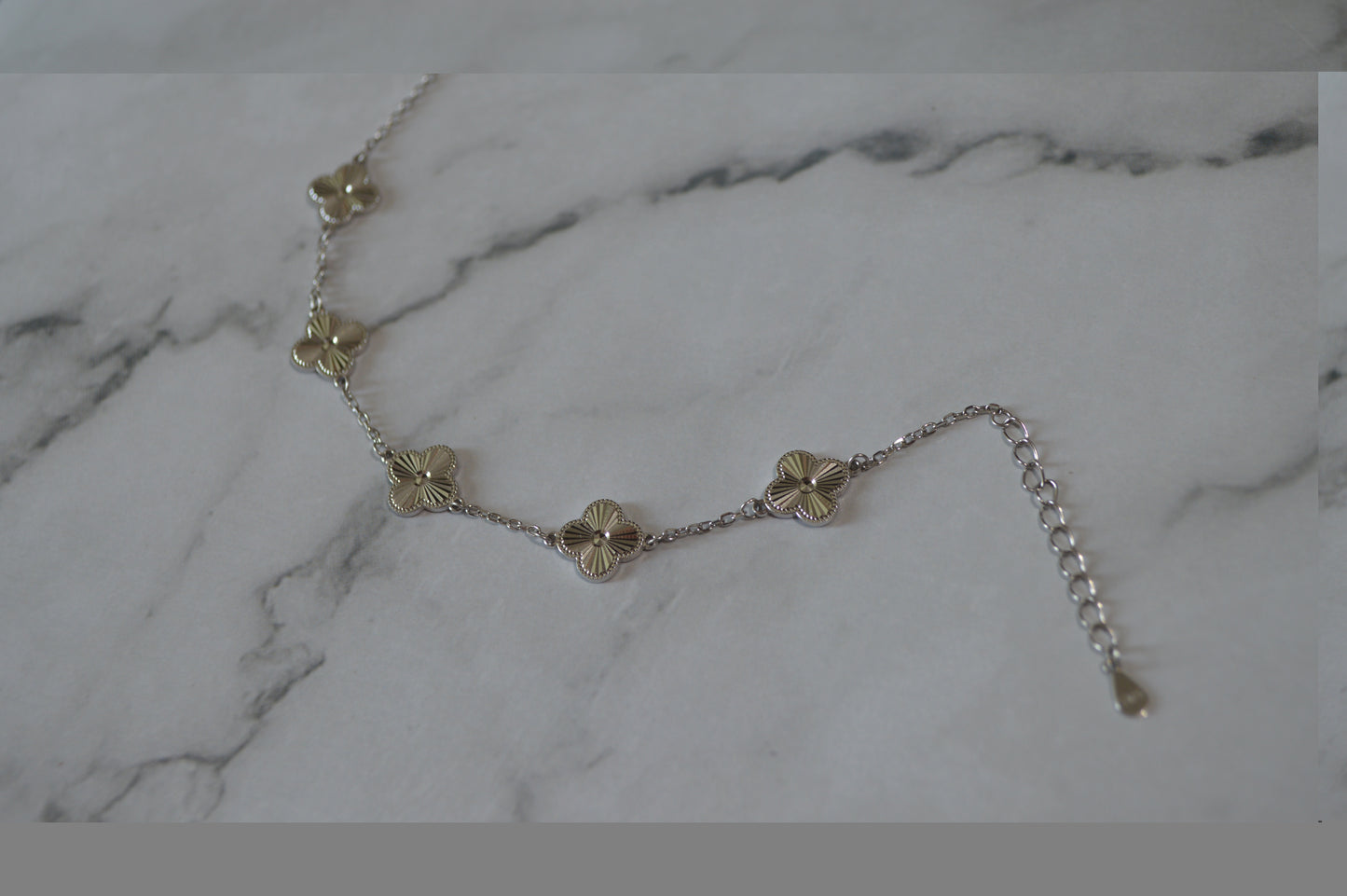 Silver 925 Clover Charm Bracelet – Lucky Elegance in Every Detail