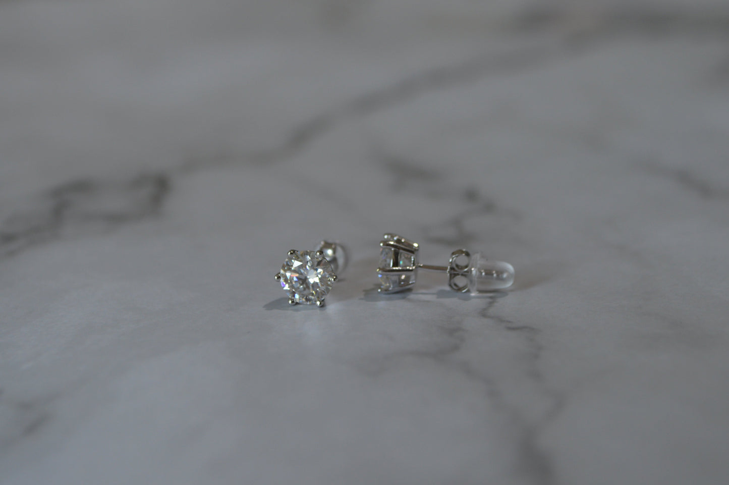 Sterling Silver 925 Round-Cut Solitaire Stud Earrings – Classic Prong Setting