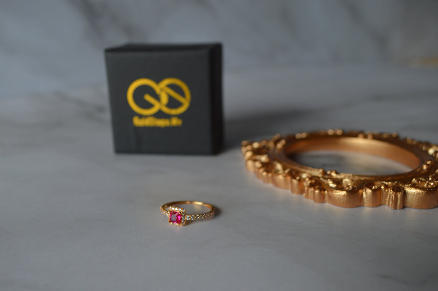GS0526 Ring with square Pink Zircon