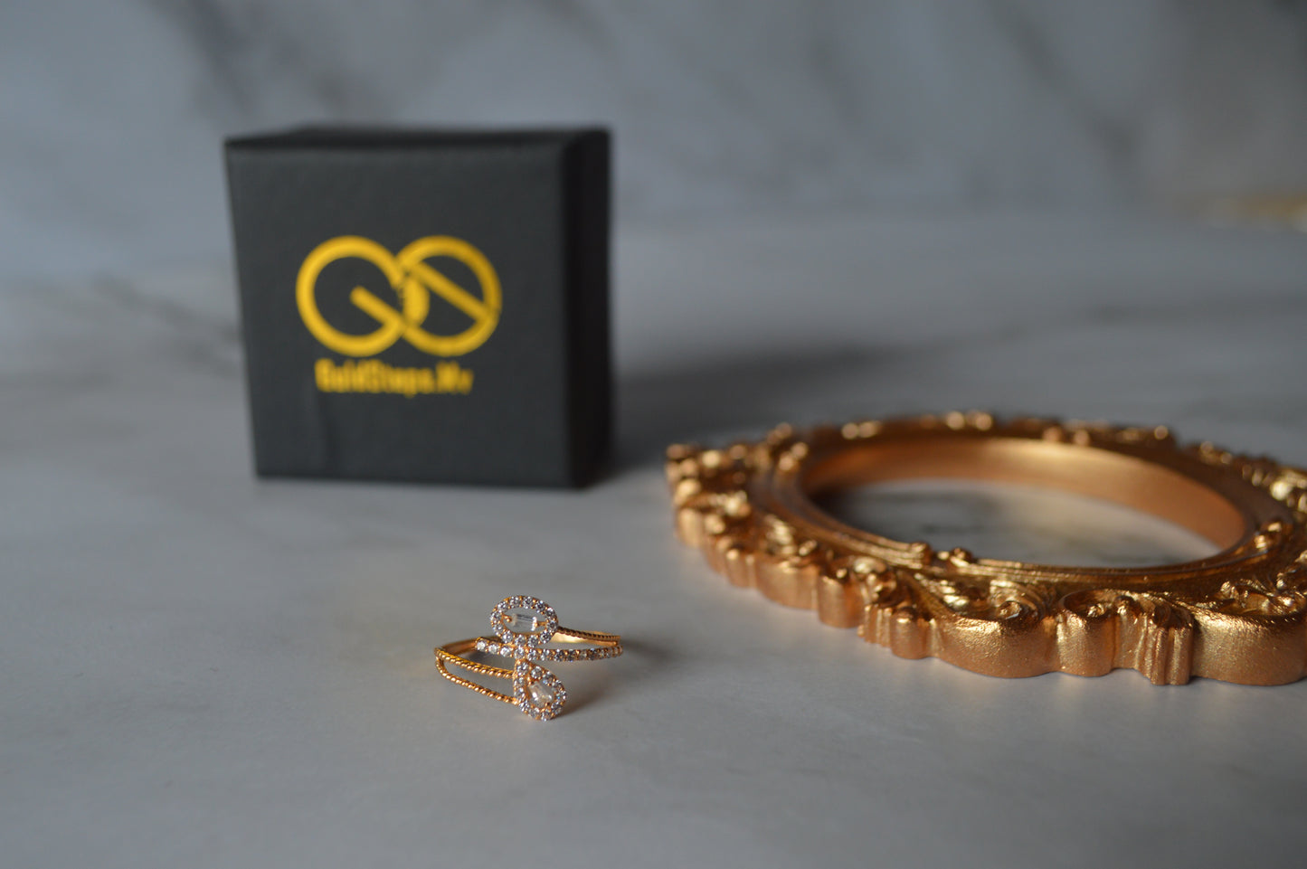 GS0523 Teardrop-shaped and a Rectangular Crystal