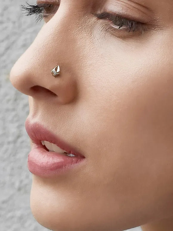 Silver nose pin