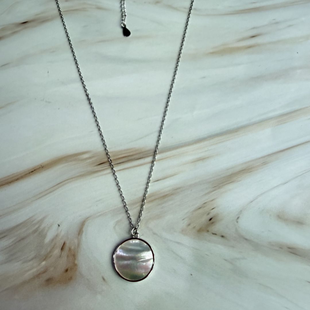 Classic Mother of Pearl Disc Necklace in 925 Sterling Silver