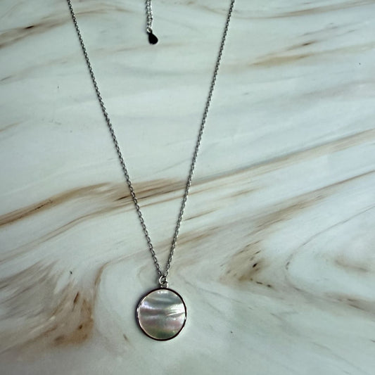 Classic Mother of Pearl Disc Necklace in 925 Sterling Silver