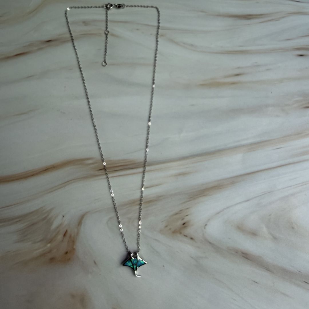 Ocean Manta Ray Pendant Necklace in 925 Sterling Silver