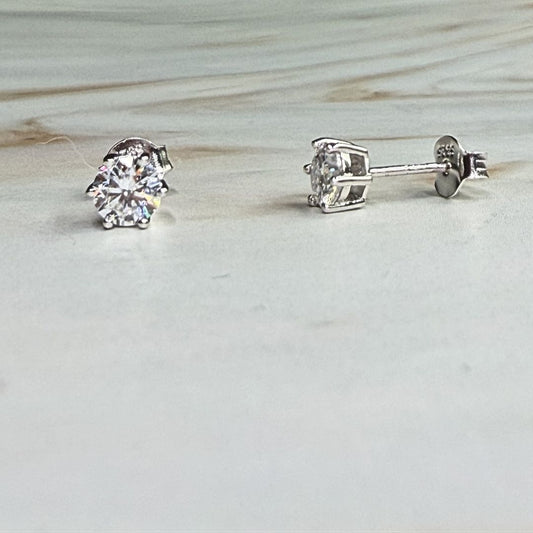 Sterling Silver 925 Moissanite Round-Cut Solitaire Stud Earrings