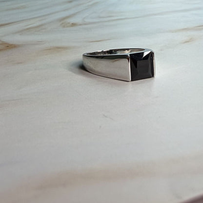 Midnight Edge 925 Sterling Silver Men’s Ring – Natural Black Onyx Square Signet Design