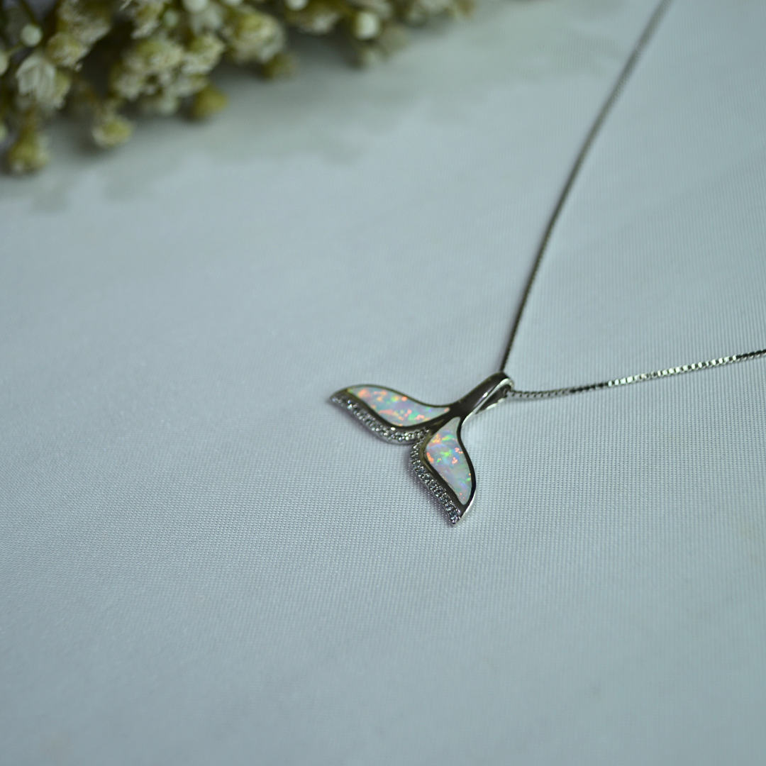 Silver 925 Iridescent Ocean Tail Necklace