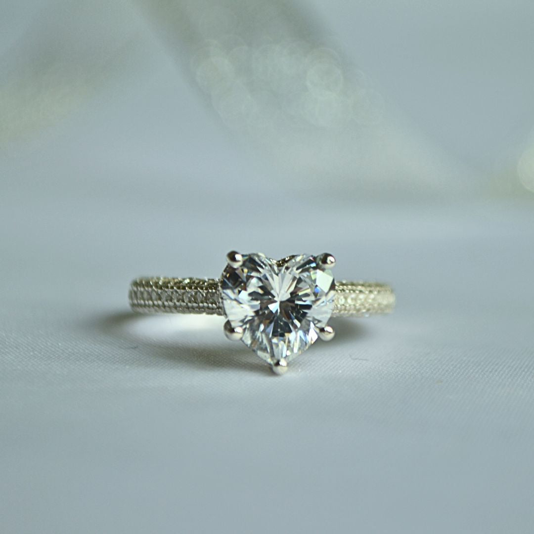 925 Sterling Silver Cubic Zirconia Heart Dainty Band Ring