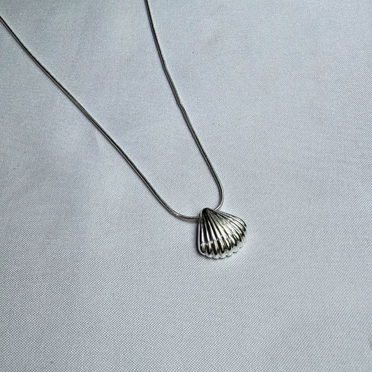 925 Sterling Silver Seashell Pendant Necklace