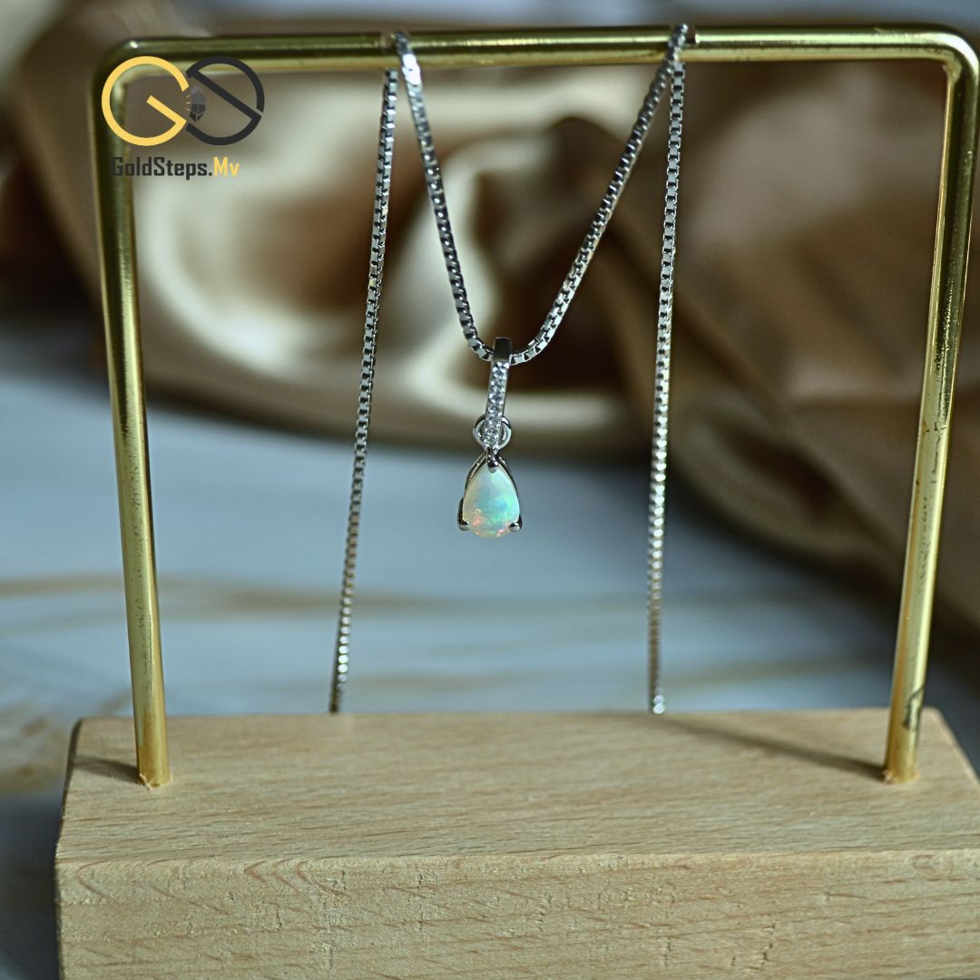 Natural Opal Teardrop Necklace in 925 Silver – Light in Every Layer
