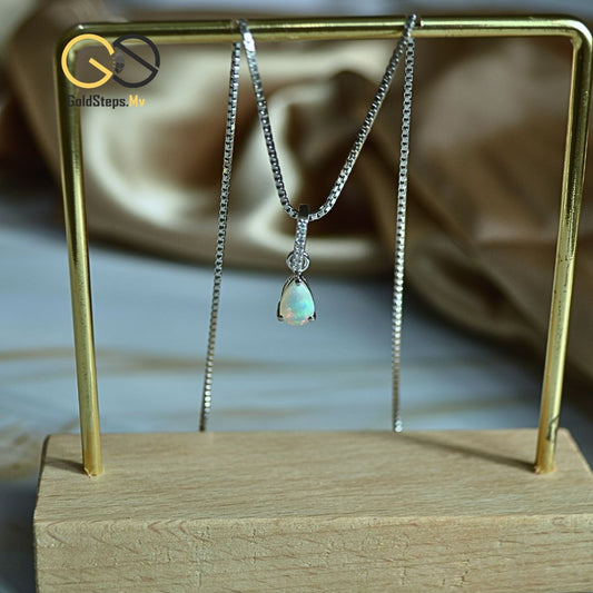 Natural Opal Teardrop Necklace in 925 Silver – Light in Every Layer