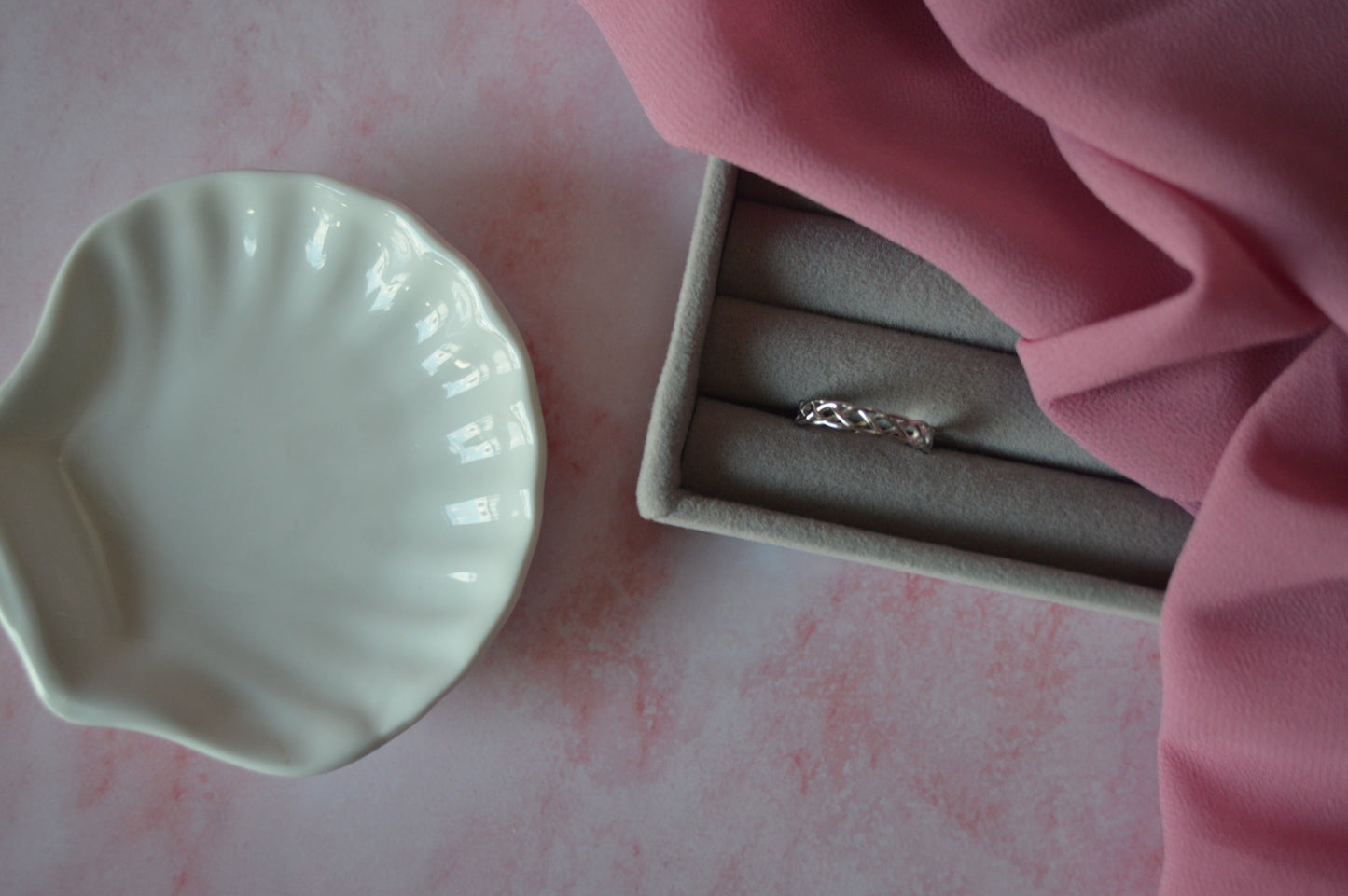 925 Sterling Silver Celtic Knot Eternity Band Ring