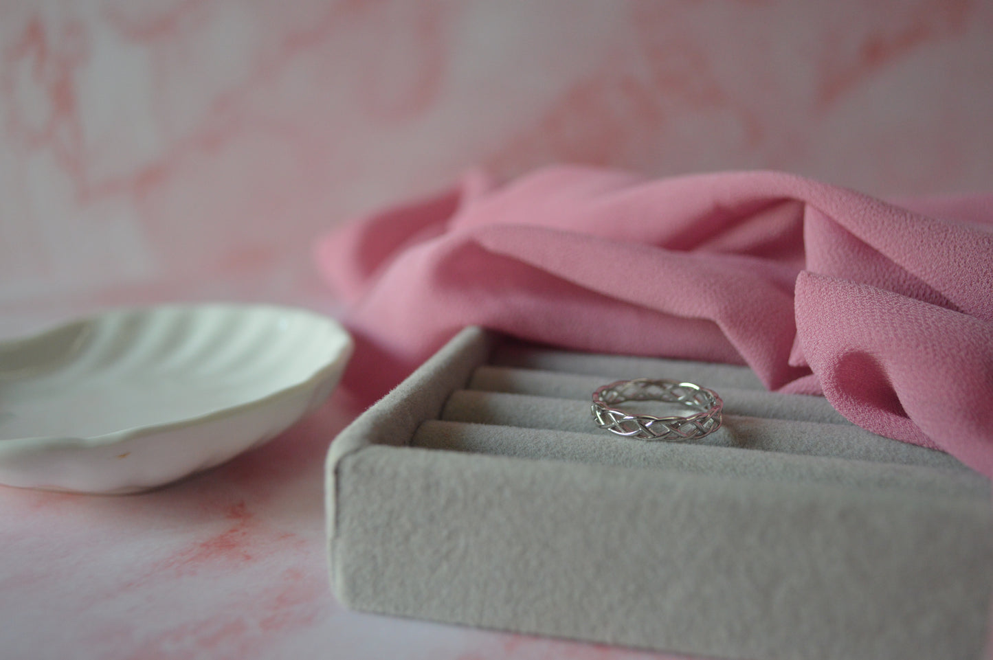 925 Sterling Silver Celtic Knot Eternity Band Ring