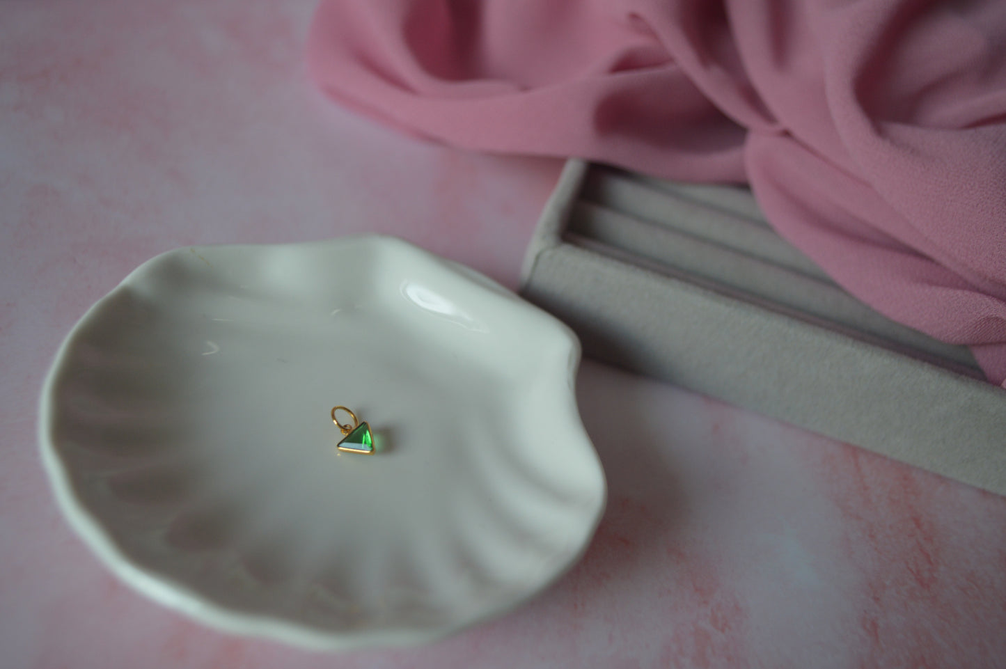 18K Gold Pendant with Lab-Grown Emerald Green Gem