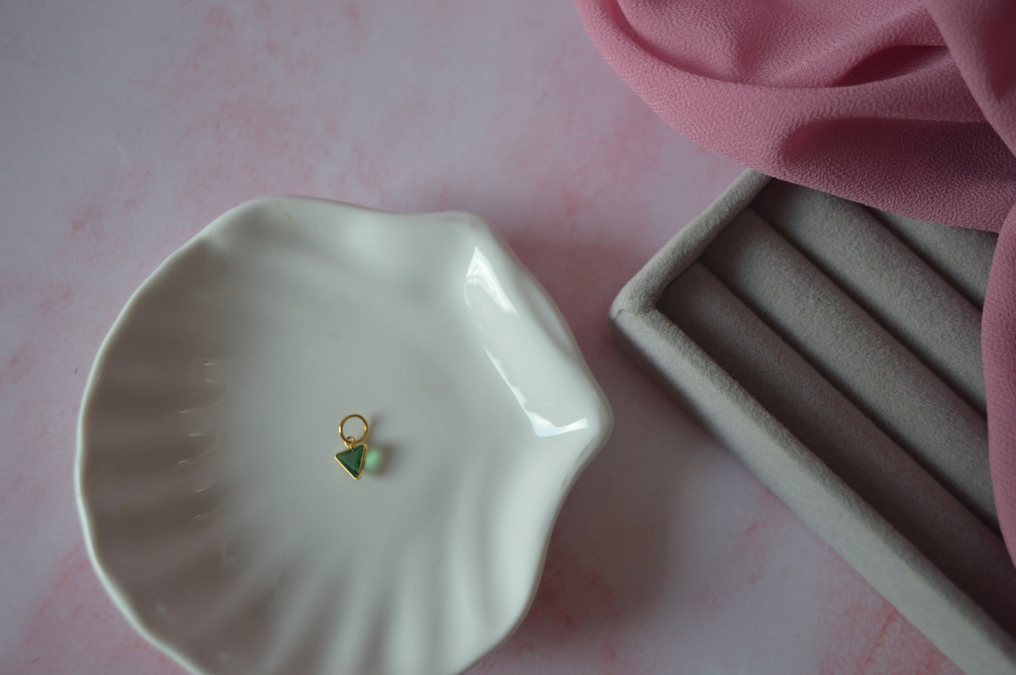 18K Gold Pendant with Lab-Grown Emerald Green Gem