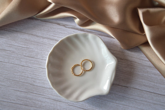 22K GOLD HOOP EARRING 1.3 CM DIAMETER