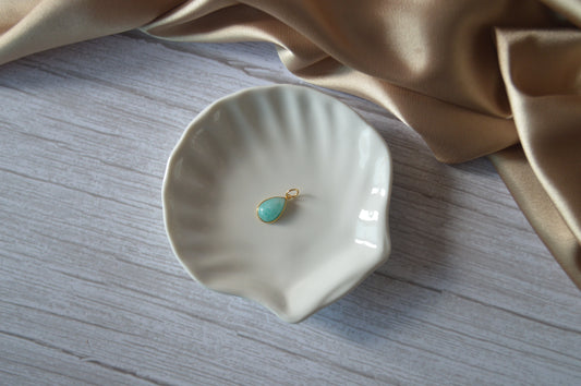 18K Gold Pendant with Teardrop amazonite