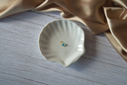 18K Gold Pendant with Square Blue Topaz lab grown