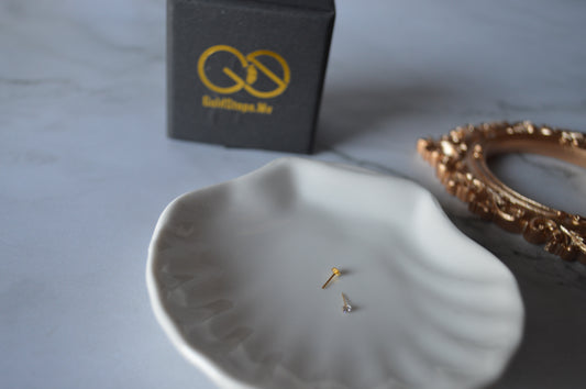 GS0520 nose pin  Gold