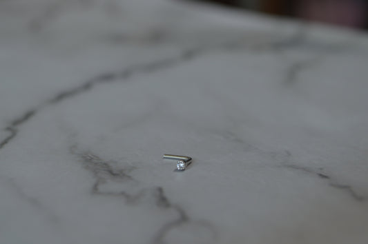 Sterling Silver 925 L-Shaped Nose Stud – Minimalist Clear Gem Sparkle