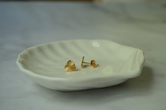 18k Solid Gold Flat Heart Stud Earrings