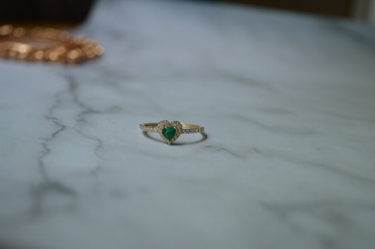 18k Solid Gold Heart Ring with Green stone – 1 Gram