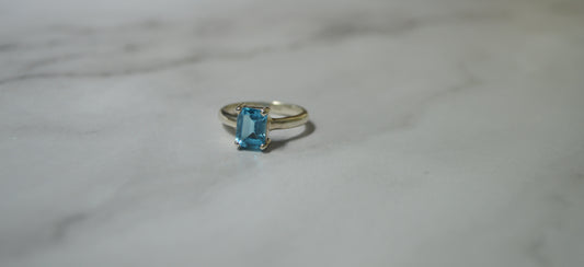 Natural Topaz Silver Ring — Clarity in Every Cut