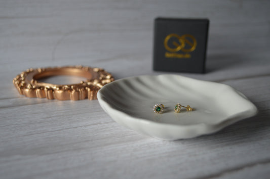 GS0501 Earring with round green zuricone