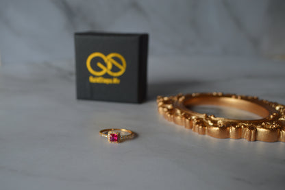 GS0526 Ring with square Pink Zircon