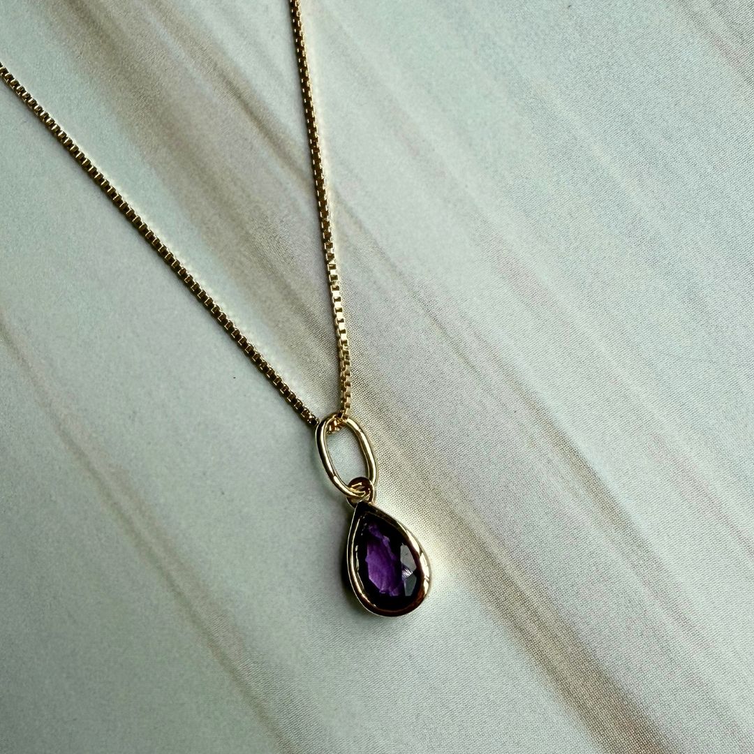 Natural Amethyst pear-shaped pendant necklace in genuine 18K solid gold with Italian design craftsmanship