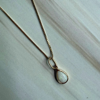 Natural Opal pear-shaped pendant necklace in genuine 18K solid gold with authentic Italian design
