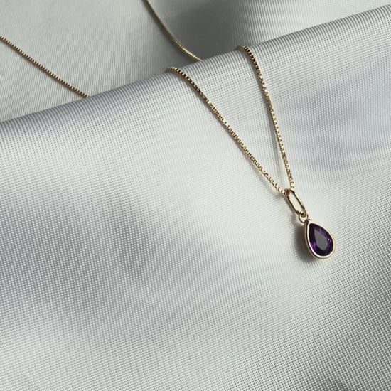 Natural Amethyst pear-shaped pendant necklace in genuine 18K solid gold with Italian design craftsmanship